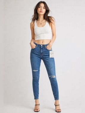 NWT Abercrombie & Fitch Women’s The Skinny High Rise Jeans - Size 26/2